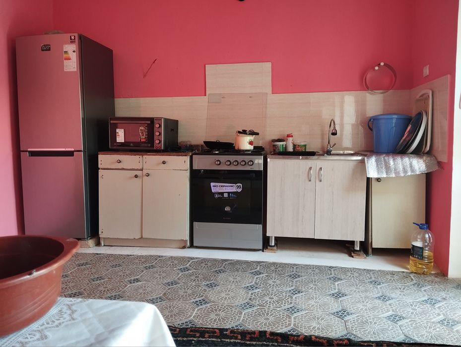 Navoiy shahar vakzal mira kochada 4xonali xovli sotiladi.