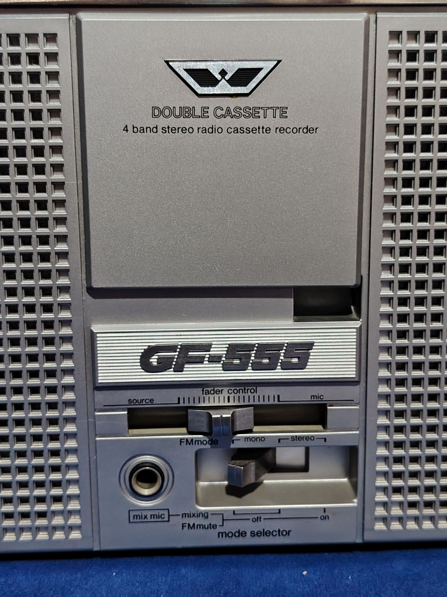 SHARP GF-555 radio casetofon dublu portabil