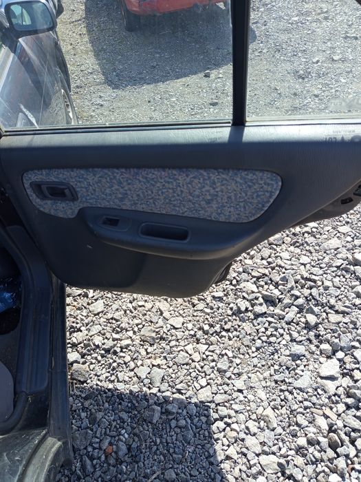 Нисан Пулсар бензин на части