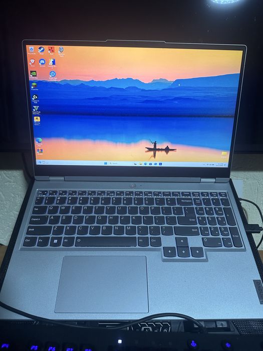 Laptop gaming lenovo legion i5 144 hz
