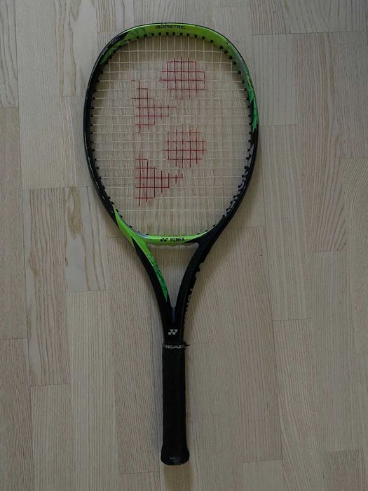 Yonex ezone 26, 250 grame