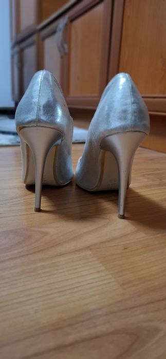 Tocuri Stiletto Elegante