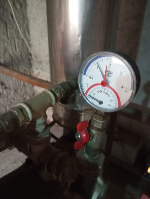 Centrala de fontă pe lemne