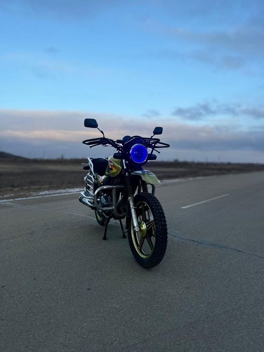 Мотоцикл LTM M9 200