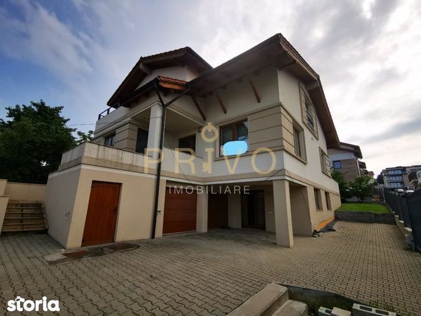 Casa individuala 300 mp pe str privata in Andrei Muresanu