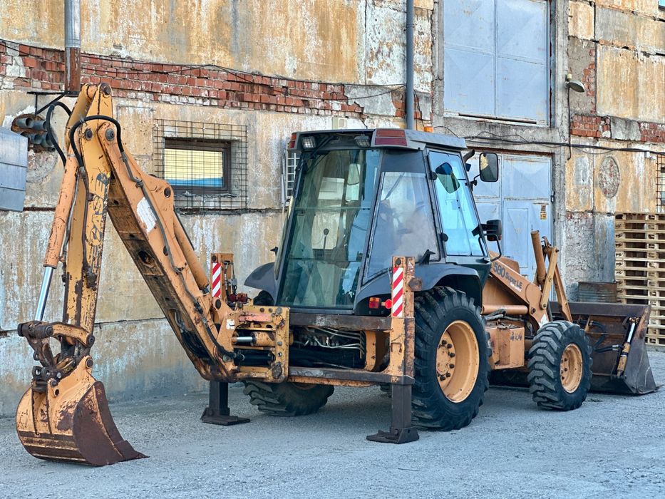 Buldoexcavator Case 580