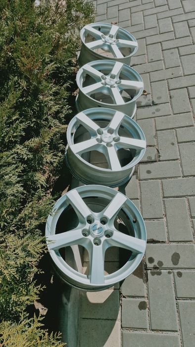 Vand jante aluminiu pe 17