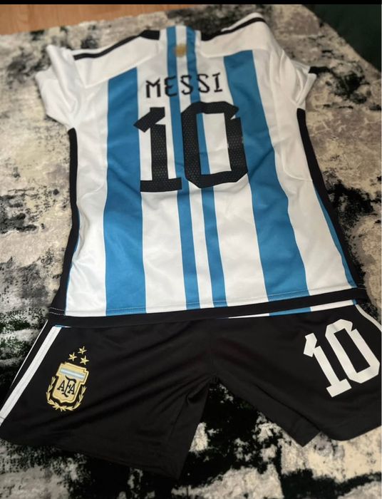 Costum fotbal Messi 6-8 ani