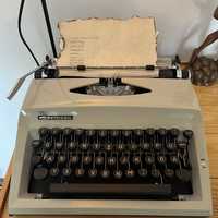 Mașină clasică de scris Alder