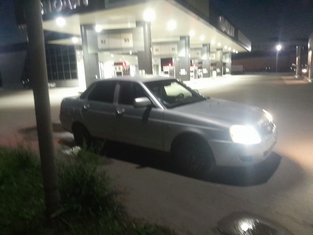 Продам Приору 2 полу люкс