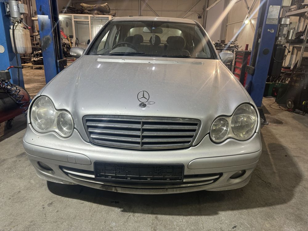 Capota Mercedes C-Class 220 Cdi Completa Stare Buna