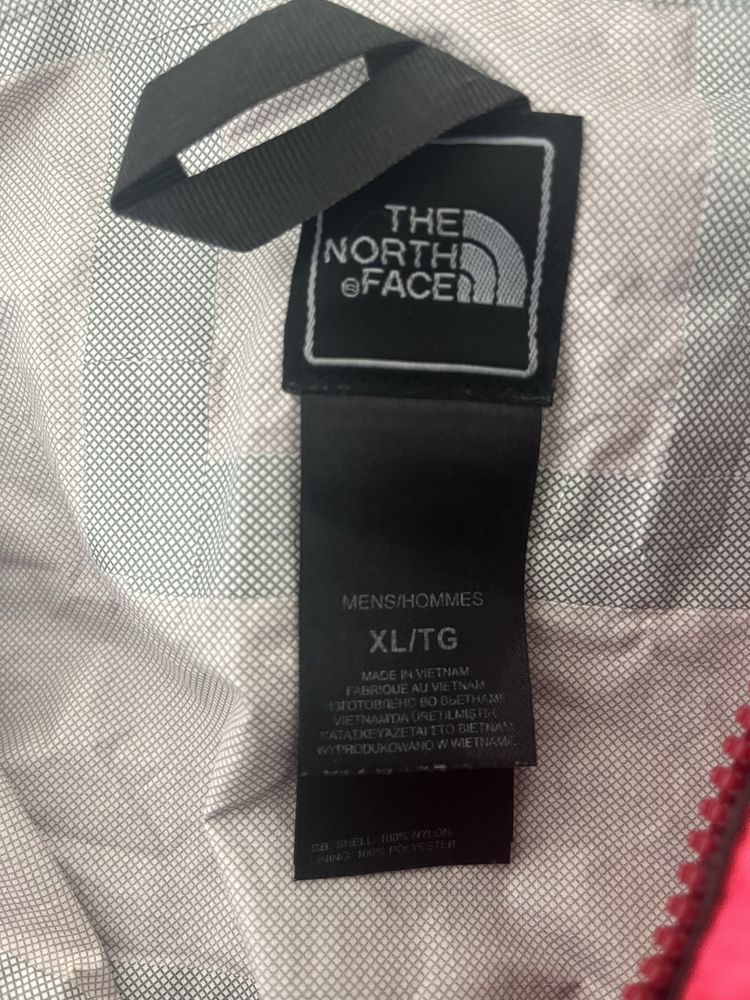 Оригинално яке The North Face, тип ветровка