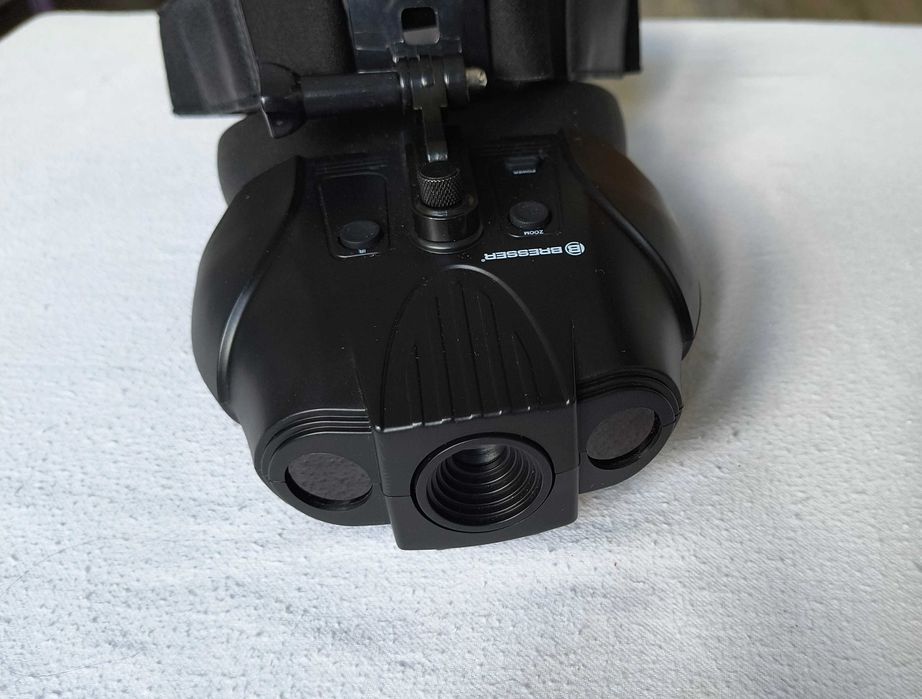 Binoclu digital infrarosu Bresser 1xW Night Vision
