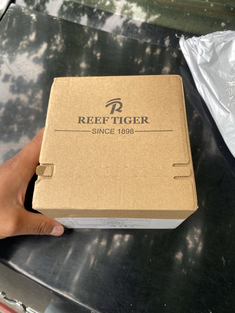 Продам reef tiger часы