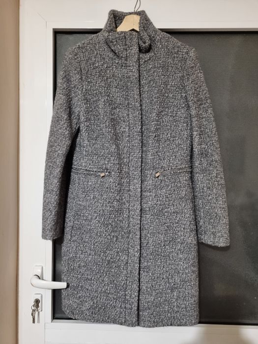 Palton H&M gri din stofa creață marimea 40