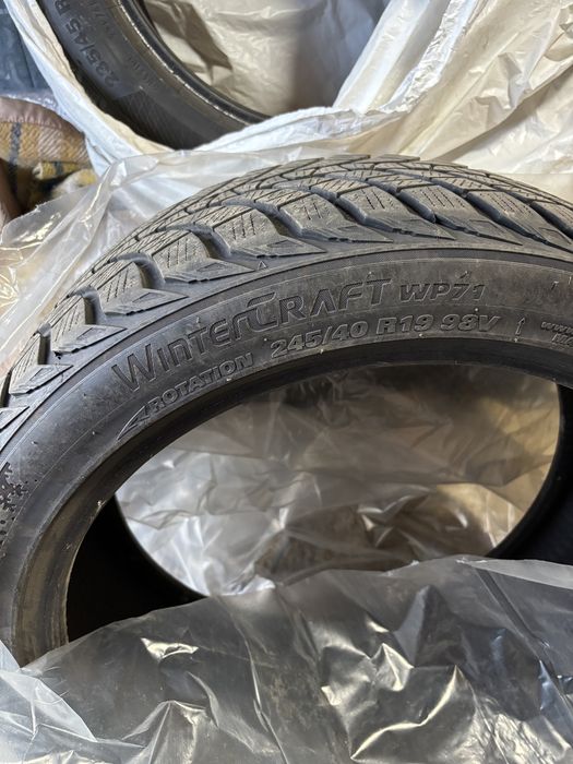 KUMHO wintercraft WP71 245/40/19