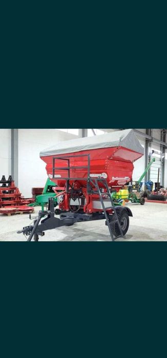 Разбрасыватели минеральных удобрений AGH-T2.01/2500; AGH-T2.01/3000