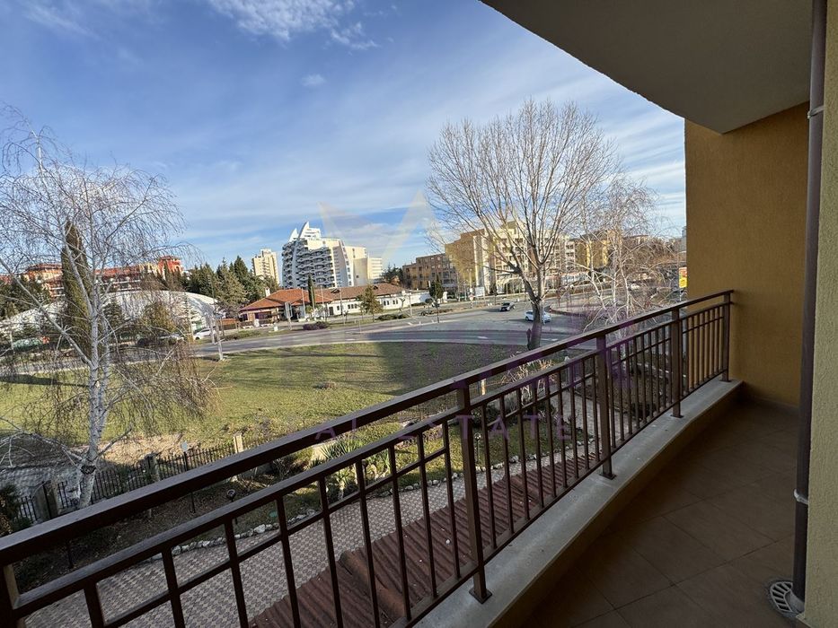 Продава се Двустаен апартамент в к.к. Слънчев бряг - 87 кв.м за 897 €/кв.м - Снимка #8