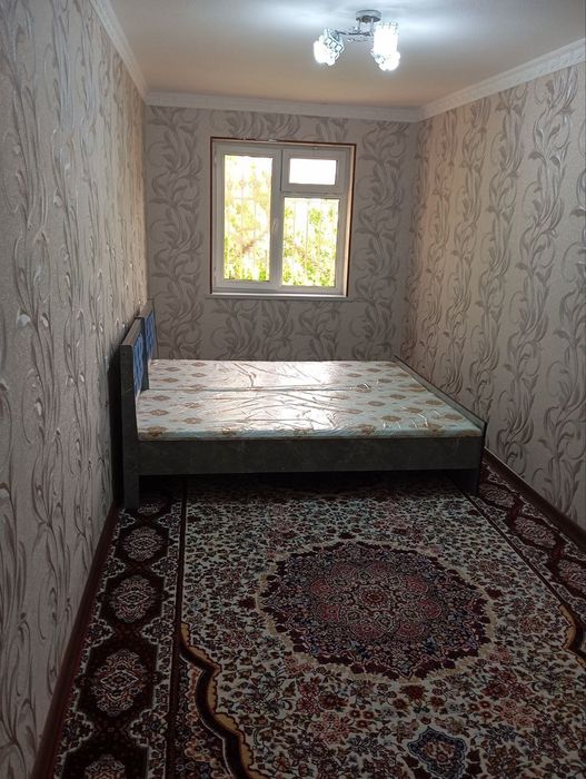 Ижорага 2/4/4 Вокзалда бозор олдида.