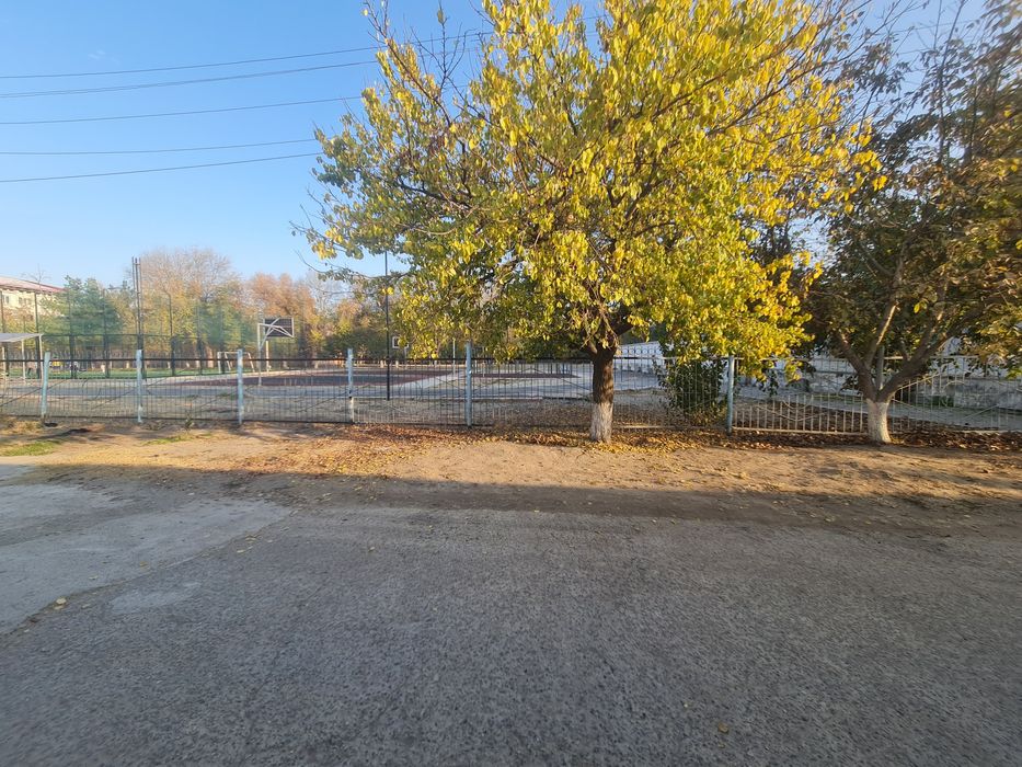 Sotiladi: 2,5 sotixli tayyor, shinam uy — shaharning o‘zida jo