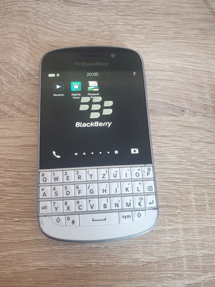 Blackberry Q10-white