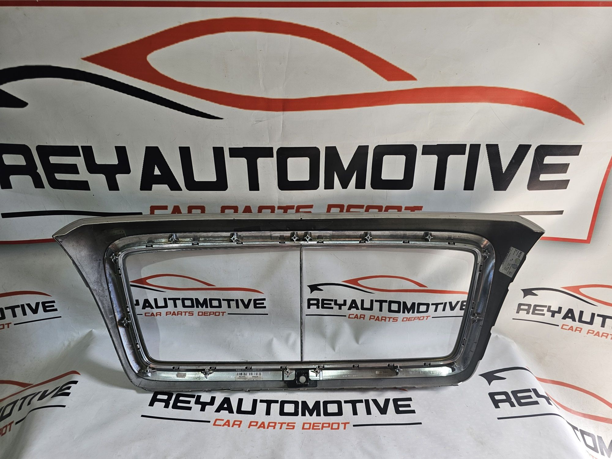 Grila radiator Bentley Bentayga dupa 2016 cod 36A853653