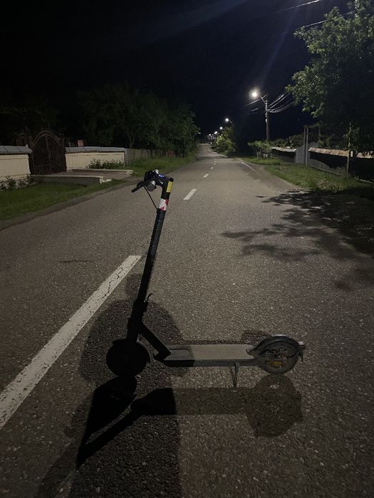 Trotineta Xiaomi mi 1 esențial