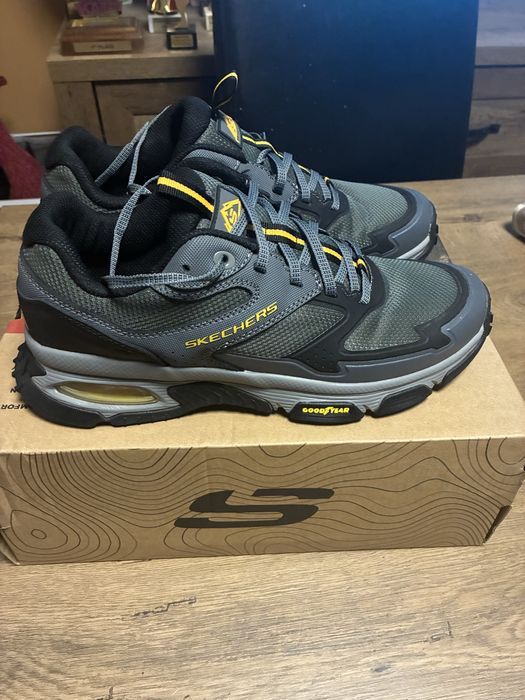 Нови мъжки маратонки SKECHERS, 43 номер