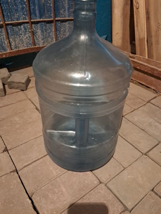Продам баклашка 19 литр