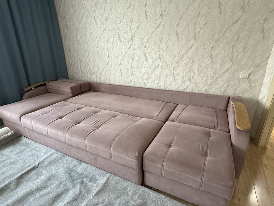 продается угловой диван 3,7 м