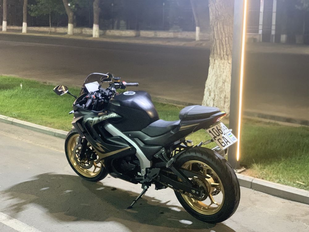 Мотоцикл Ducasu (ducati panigale) 300cc