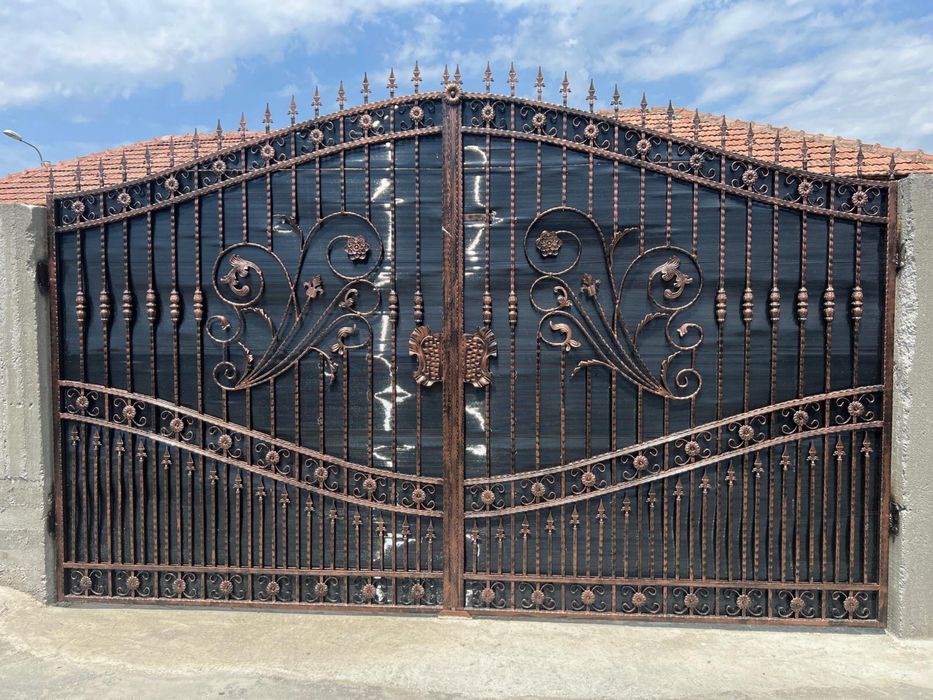 Porti din fier forjat
