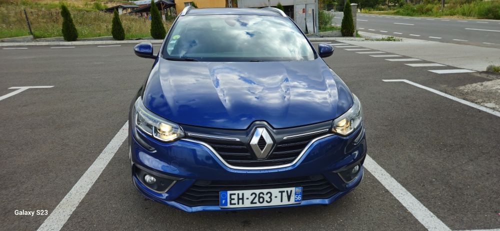 Renault Megane IV 1.5 dCi 110CP – EDC Automată – Euro 6 – Întreținută