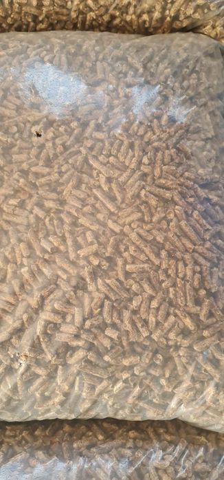 Peleti 20 lei / sac  Brichete 10 lei / sac