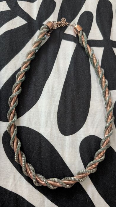 Bijuterii - 2 perechi cercei + 2 coliere