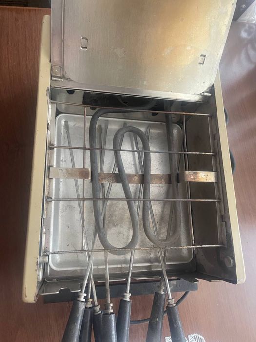 Электрическая шашлычница