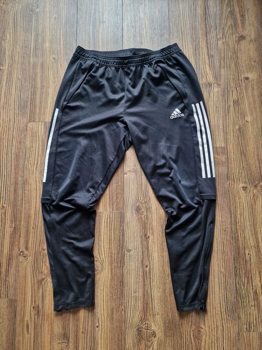 Страхотно мъжко спортно долнище ADIDAS размер XL / 2XL