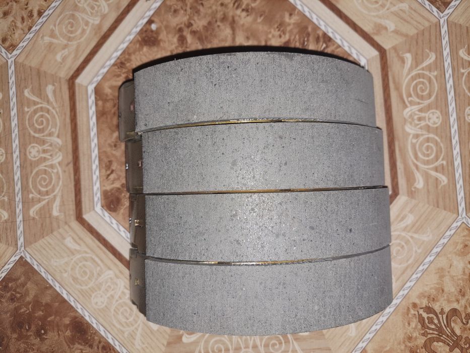 Продаются тормозные колодки