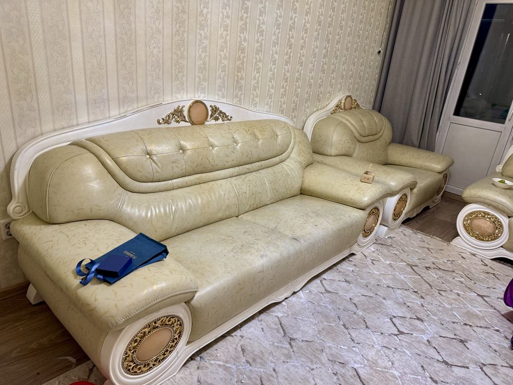 Диван 3+2+1 в хорошем состоянии