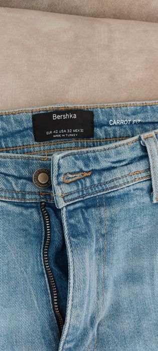 Blugi Bershka Denim Noi