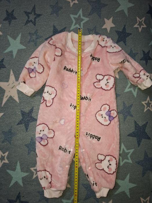 Продам ветровку на девочку р 80