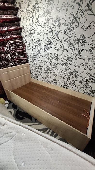 Сифатли кроват сотилади