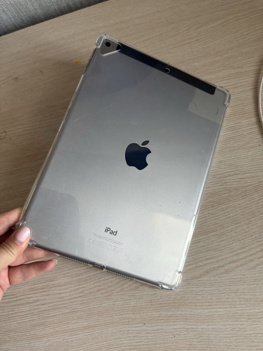 Продам ipad 6 16 gb