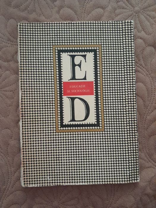 Vând cartea "Educație și sociologie"