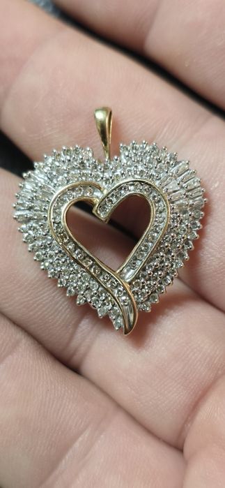 Pandant aur diamante