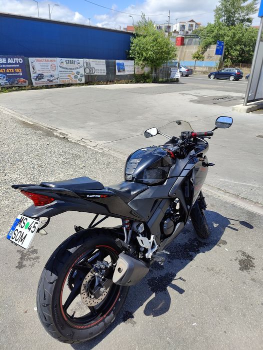 Honda Cbr125R potrivit pentru A1