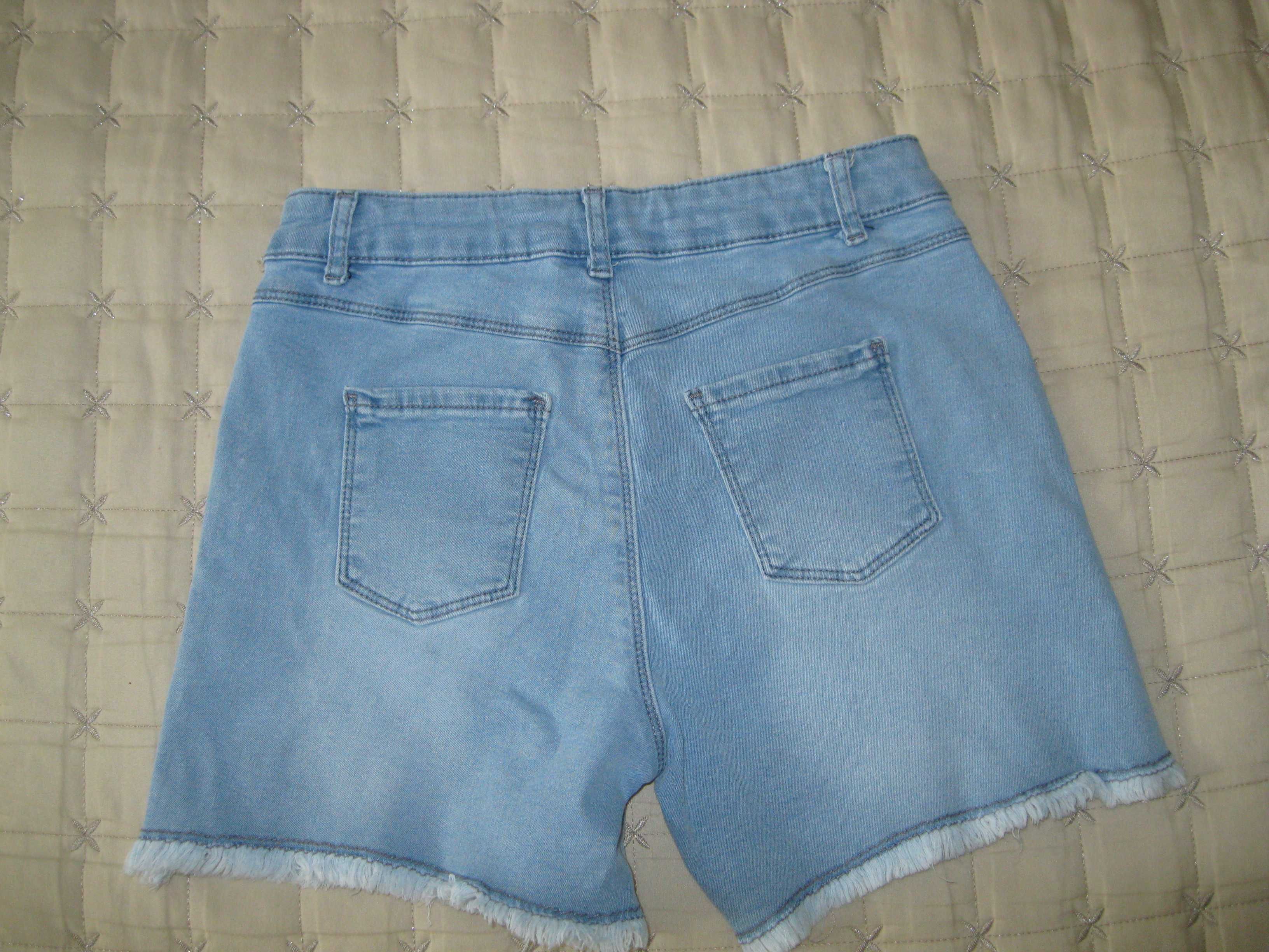 Къси дънкови панталони за момиче LC Waikiki - размер 140/146 см