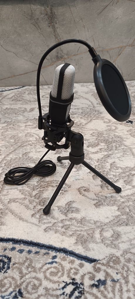 Microphone Rgb Gaming Yangi