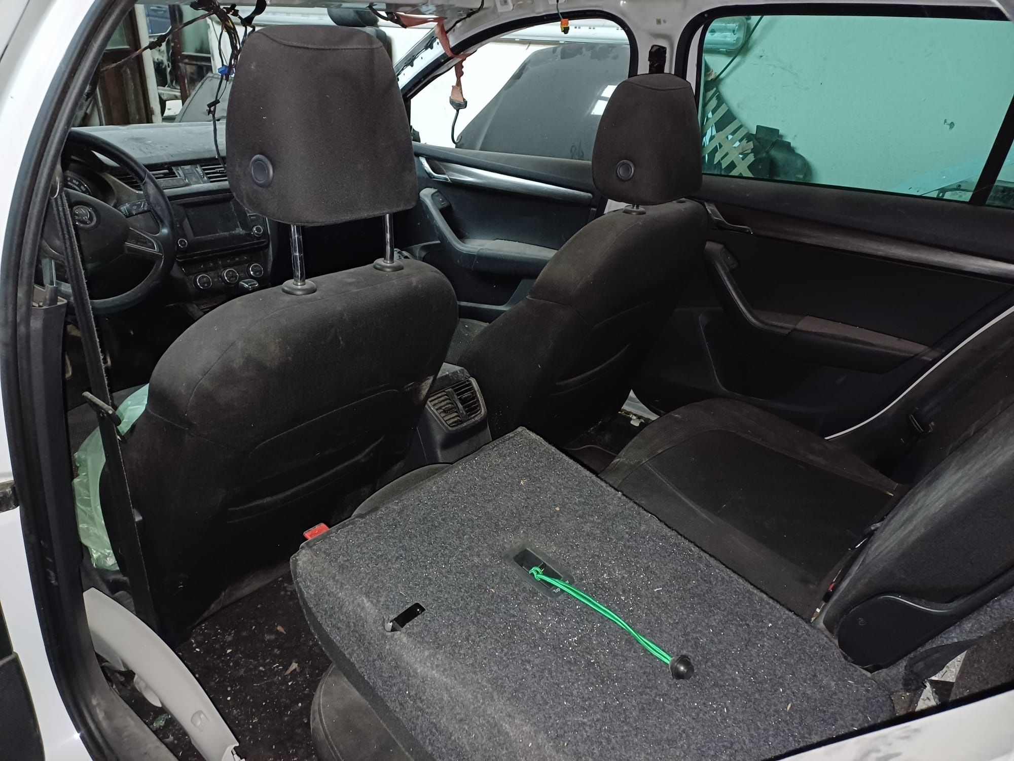 Vând skoda octavia scout avariata