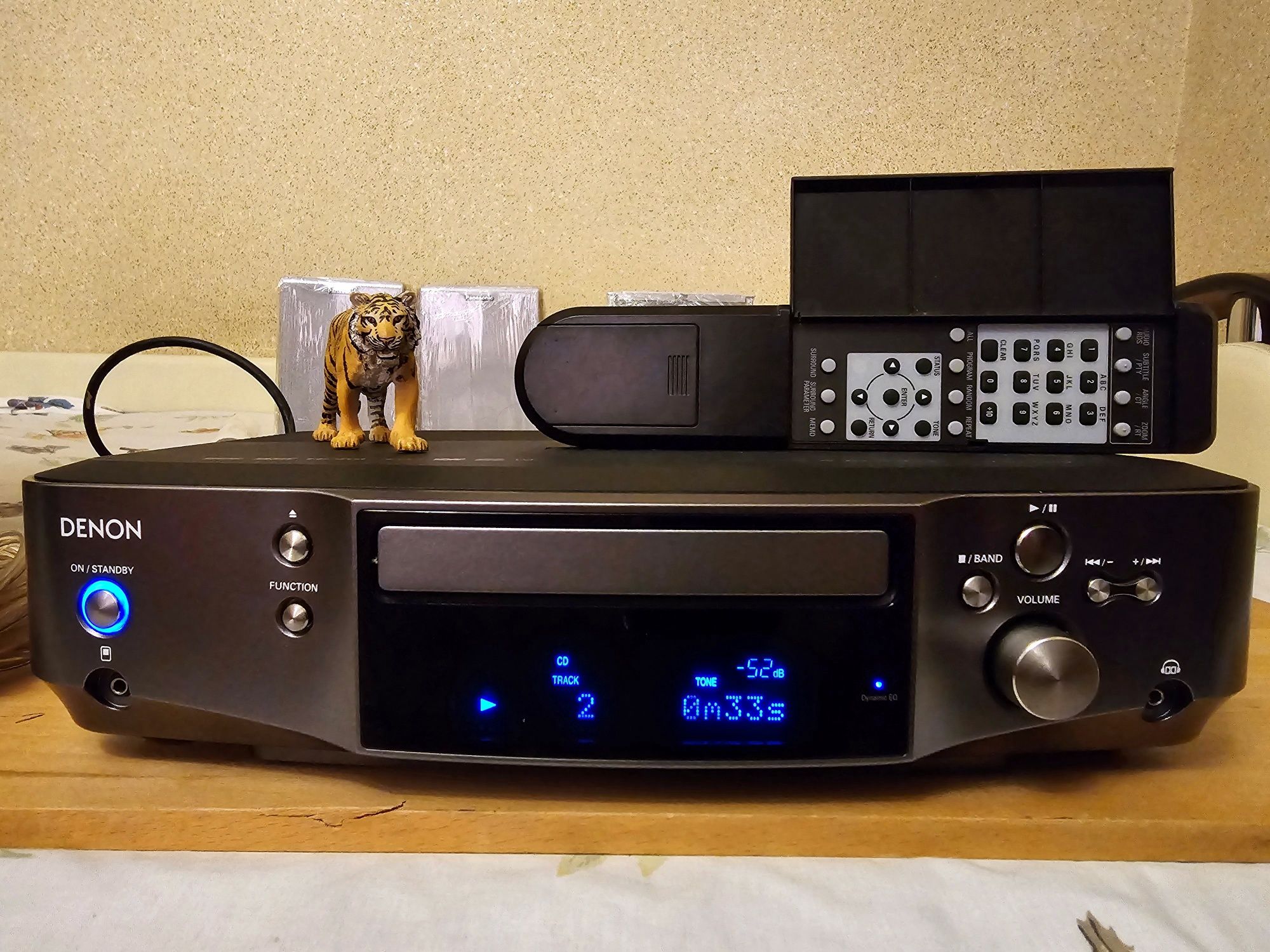 Denon S-102. Un 2.1 fantastic. Model premium. Impecabil. Preț fix !